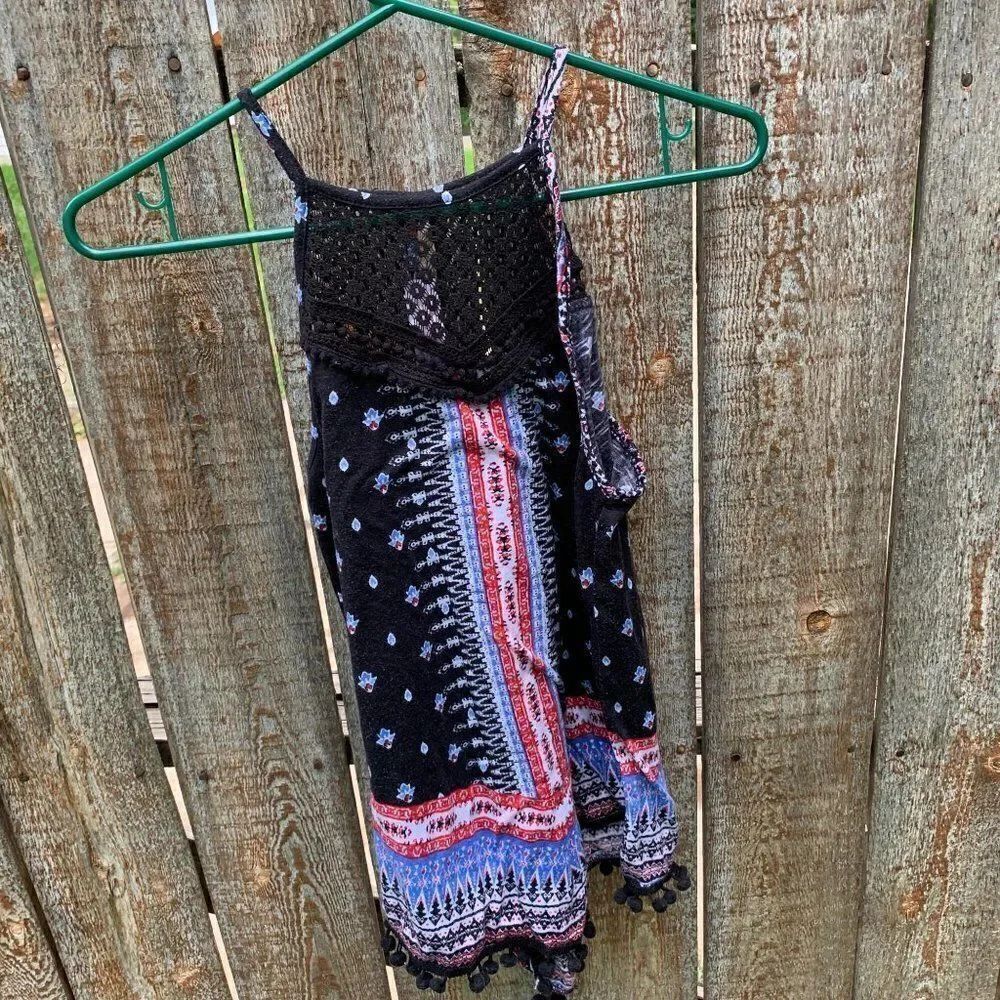 No Boundaries sleeveless top Pom Pom xs